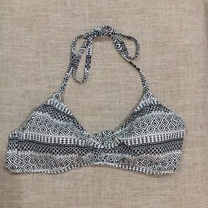Victoria’s Secret Black & White Bathing Suit Top